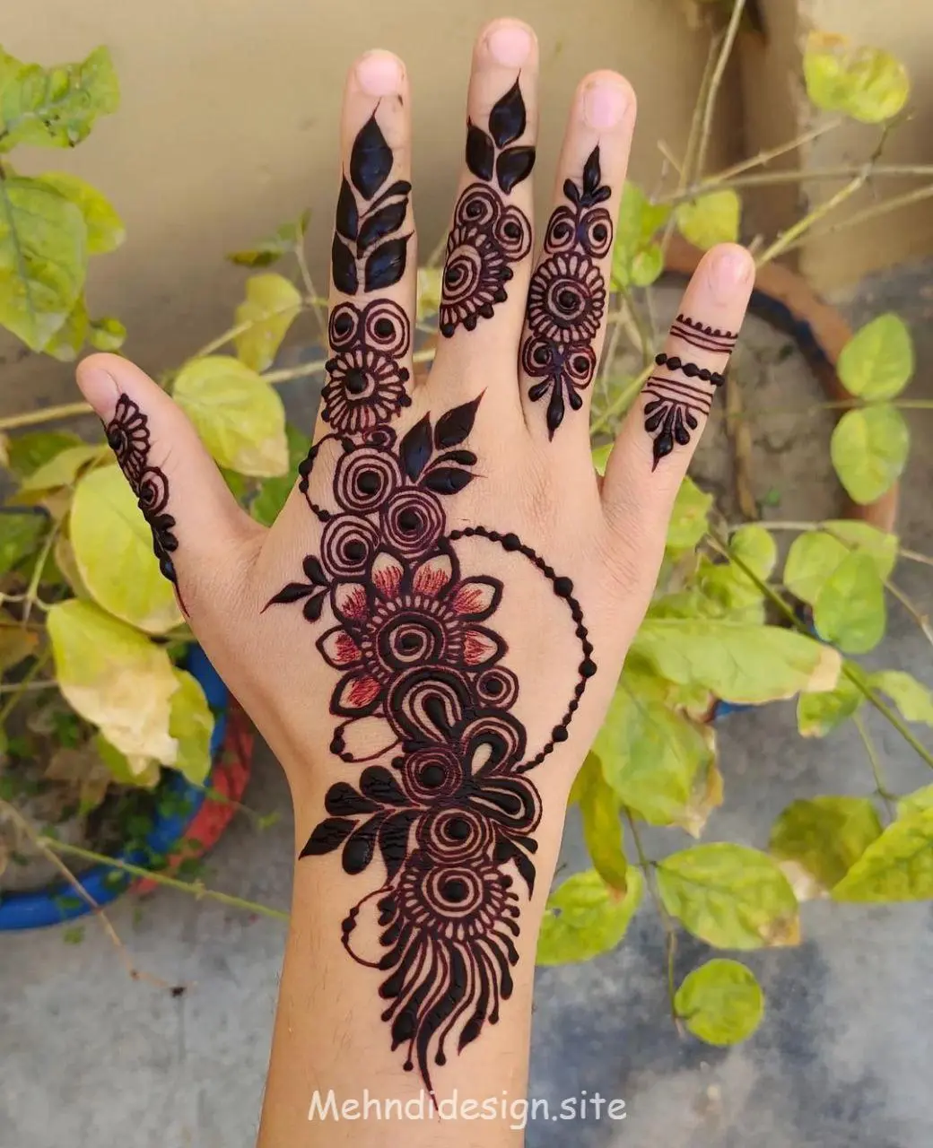 mehndi design 30 पीछे की मेहंदी डिजाइन फोटो